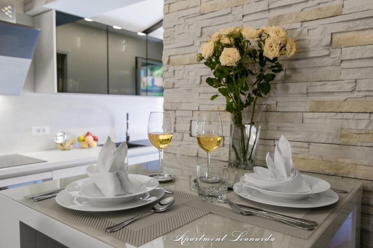 Penthouse Leonarda With Private Parking Apartment Pula Exterior photo