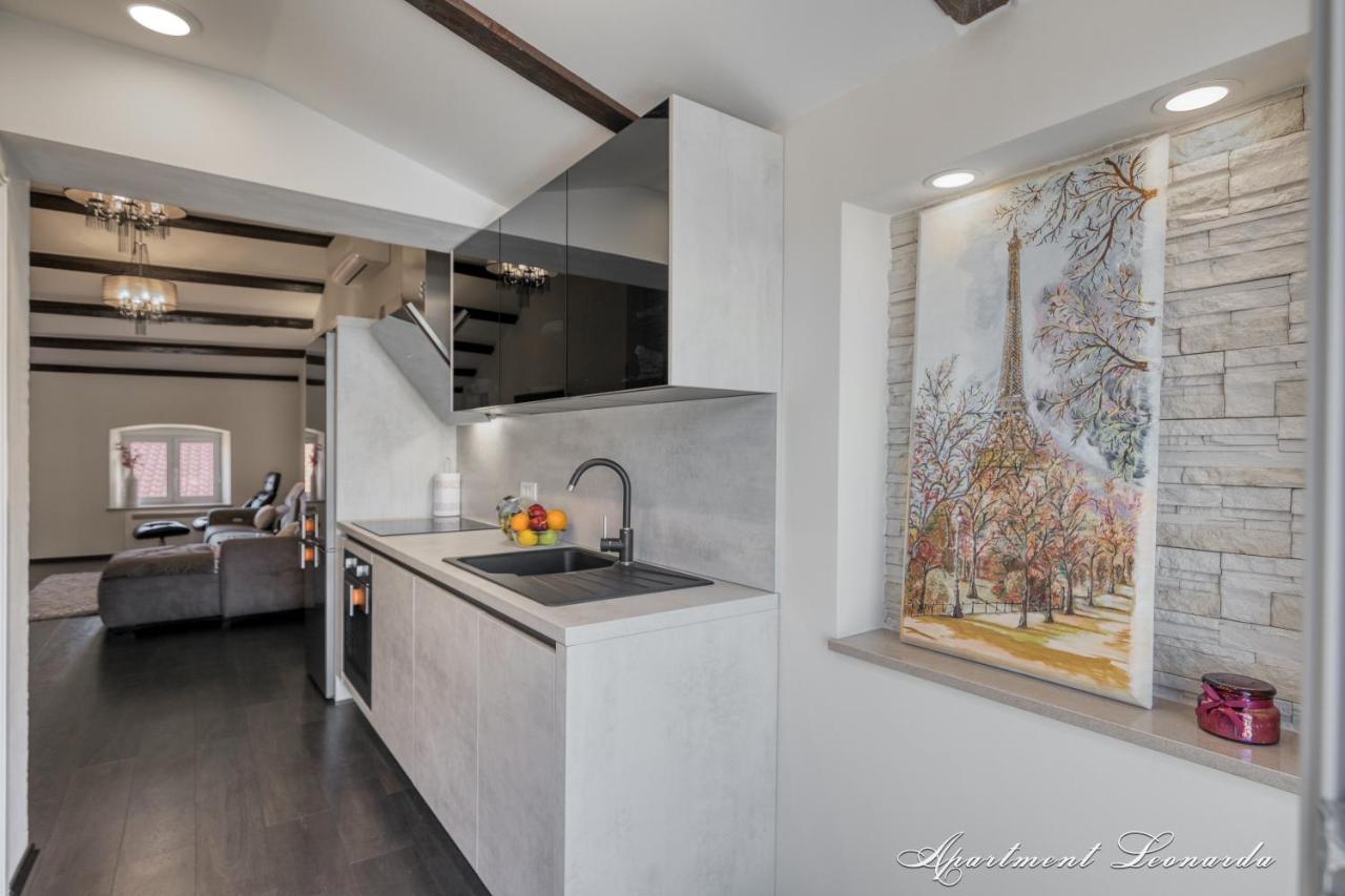 Penthouse Leonarda With Private Parking Apartment Pula Exterior photo
